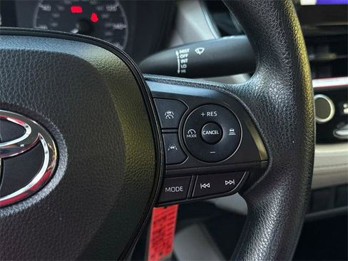 Certified 2024 Toyota Corolla Cross L image 20