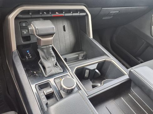 Used 2022 Toyota Tundra SR5 AWD/4WD image 27