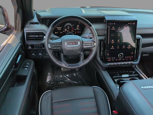 Certified 2025 GMC Yukon AT4 Ultimate AWD/4WD image 33