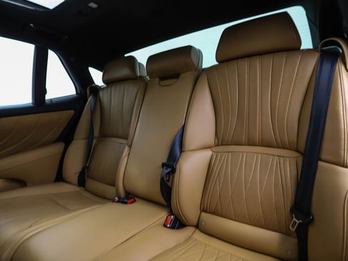Used 2024 Lexus LS 500 AWD w/ Luxury Package image 21