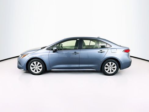 Used 2022 Toyota Corolla LE image 4