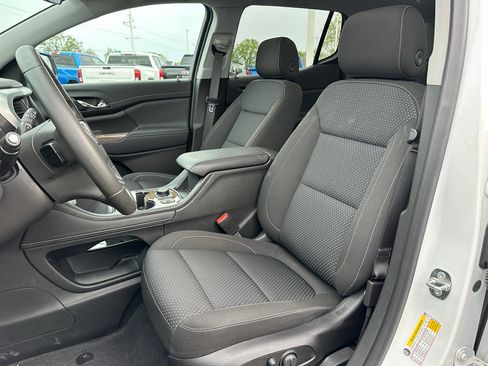 Certified 2023 GMC Acadia SLE w/ Driver Convenience Package AWD/4WD image 18