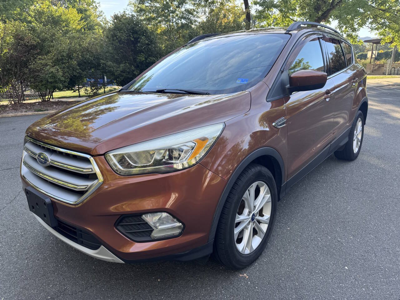 Used 2017 Ford Escape SE w/ Equipment Group 201A AWD/4WD image 9