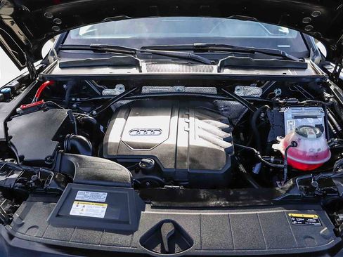 Used 2023 Audi Q5 2.0T Premium w/ Convenience Package image 39