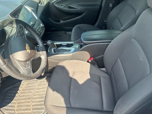 Used 2018 Chevrolet Malibu LT w/ Driver Confidence Package FWD image 6