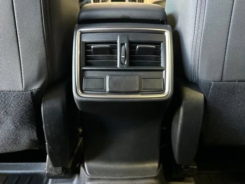 Used 2023 Subaru Forester Premium AWD/4WD image 27