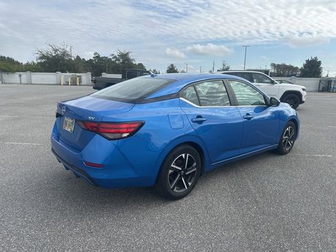 Used 2024 Nissan Sentra SV image 6