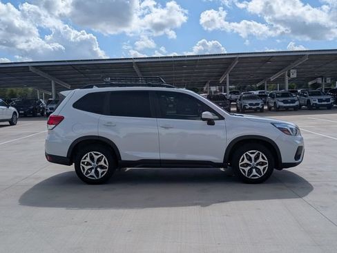 Used 2021 Subaru Forester Premium AWD/4WD image 6