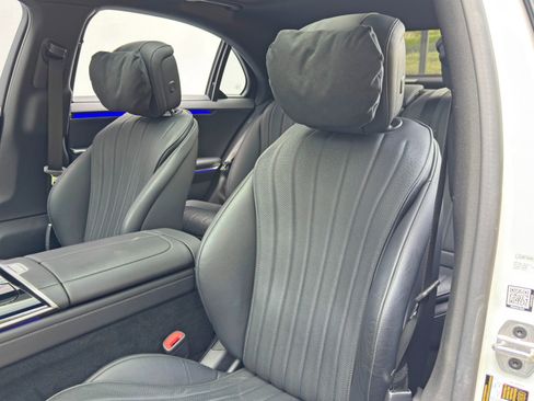 Used 2022 Mercedes-Benz S 500 4MATIC w/ AMG Line Package image 41