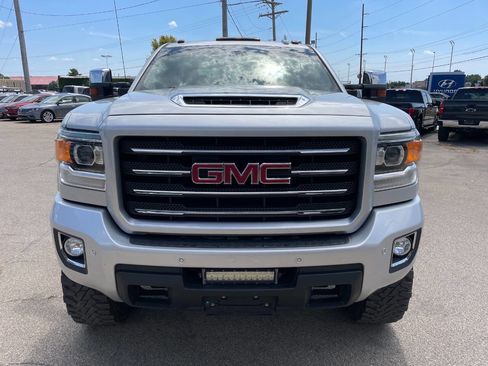 Used 2019 GMC Sierra 3500 Denali w/ Duramax Plus Package image 9