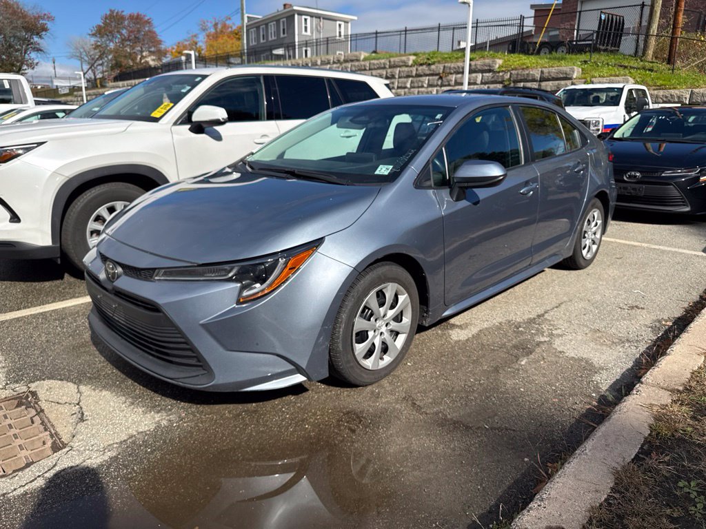 Used 2024 Toyota Corolla LE FWD image 4