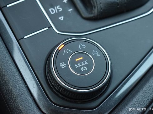 Used 2019 Volkswagen Tiguan SEL w/ 3rd Row Seat Package image 31