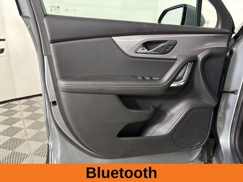 Used 2025 Chevrolet Blazer LT FWD image 8