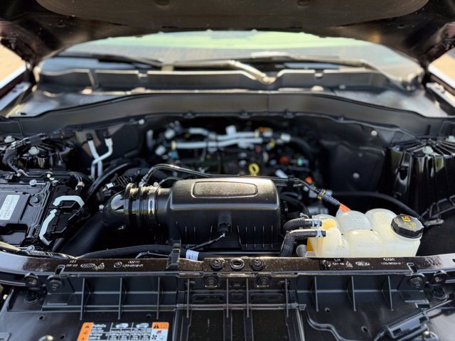 Used 2023 Ford Explorer XLT w/ Equipment Group 202A AWD/4WD image 13