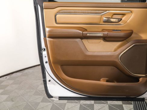 Used 2019 RAM 1500 Limited image 38