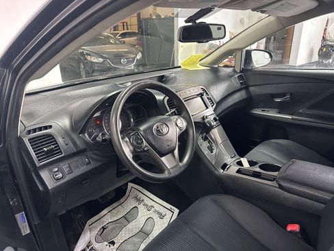 Used 2014 Toyota Venza LE image 8