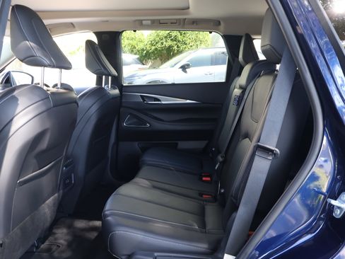 Certified 2025 INFINITI QX60 Luxe AWD/4WD image 19