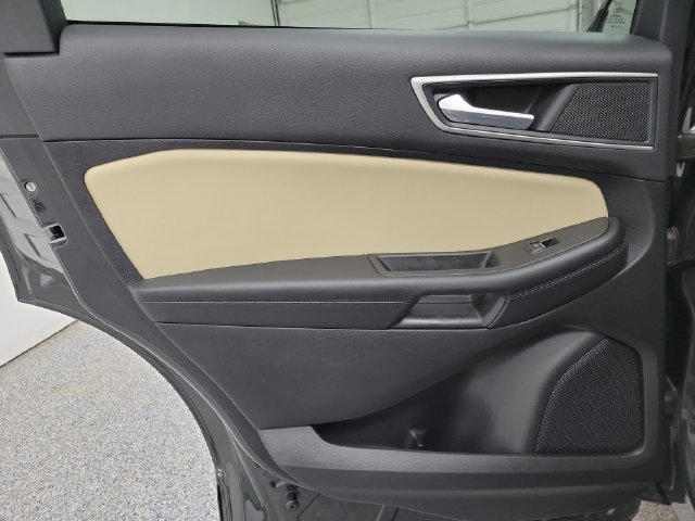 Used 2024 Ford Edge SEL AWD/4WD image 10