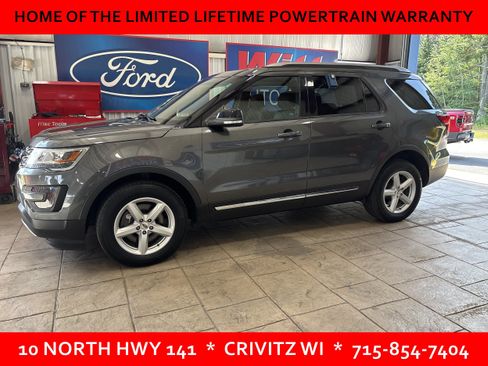 Used 2016 Ford Explorer XLT w/ Equipment Group 202A AWD/4WD image 4