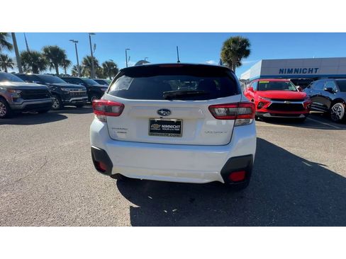 Used 2021 Subaru Crosstrek 2.0i image 3