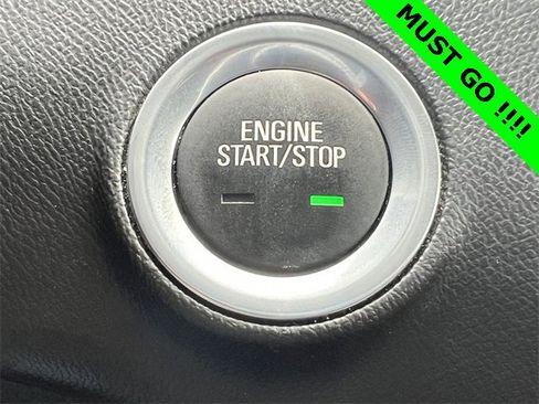 Used 2024 GMC Terrain SLT image 22