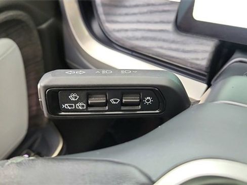 Used 2024 Rivian R1S Launch Edition image 46