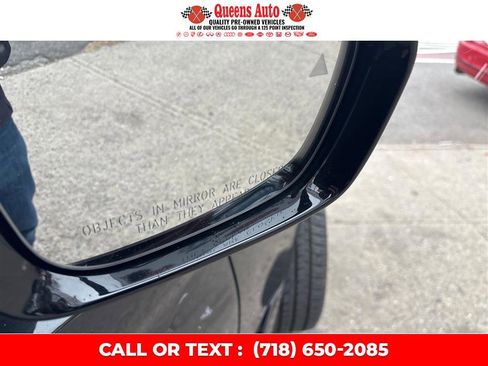 Used 2019 BMW 530e w/ M Sport Package image 36