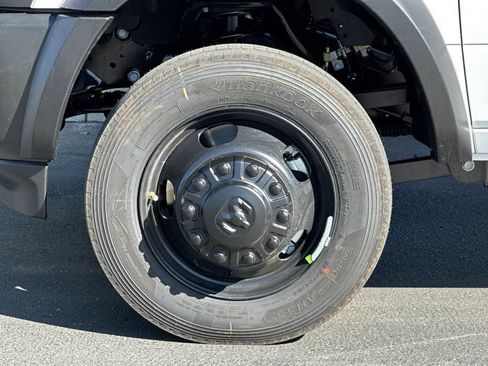 New 2026 RAM 5500 Tradesman AWD/4WD image 22