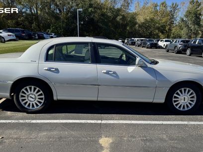 Used 2004 Lincoln Town Car Ultimate