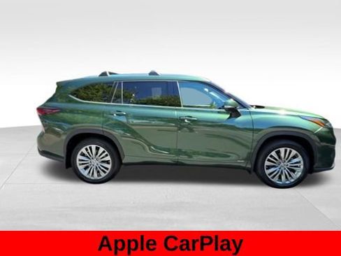 Used 2024 Toyota Highlander Platinum AWD/4WD image 9
