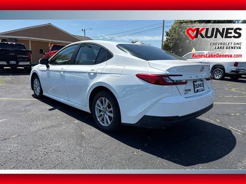Used 2025 Toyota Camry LE FWD image 7