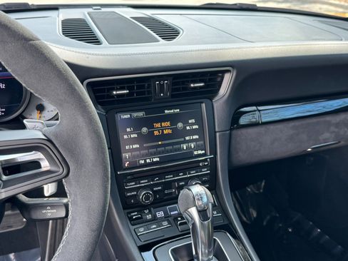 Used 2015 Porsche 911 GT3 image 38