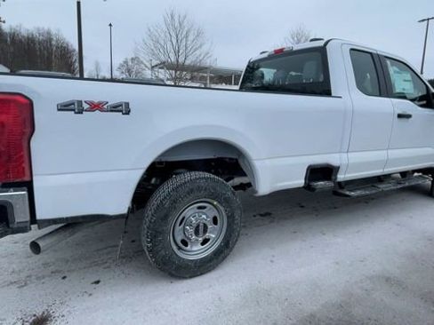 New 2026 Ford F250 XL w/ XL Chrome Package image 2