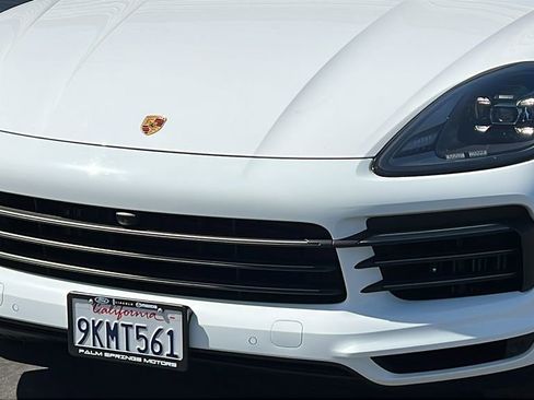 Used 2023 Porsche Cayenne Platinum Edition AWD/4WD image 3
