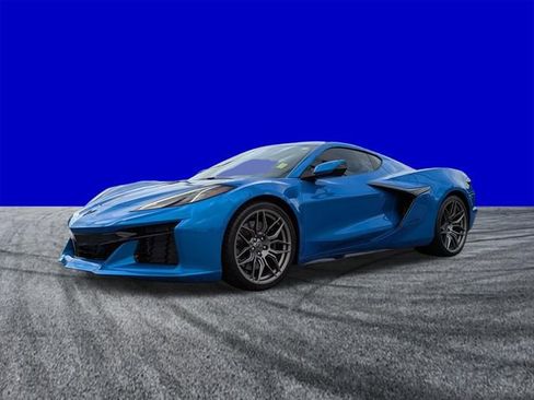 Used 2025 Chevrolet Corvette Z06 RWD image 8