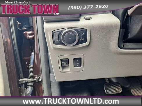 Used 2019 Ford F150 XLT w/ Equipment Group 302A Luxury AWD/4WD image 17