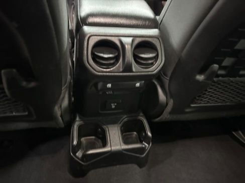 Used 2021 Jeep Wrangler Unlimited Rubicon image 7