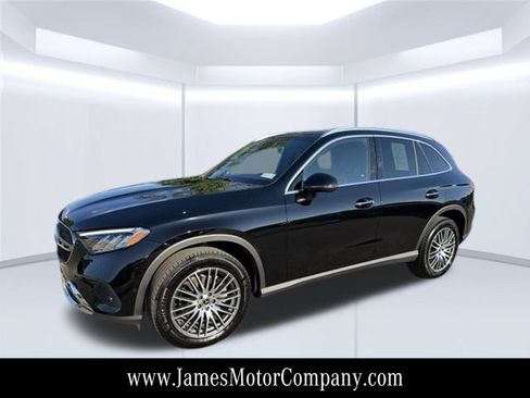Certified 2026 Mercedes-Benz GLC 300 4MATIC image 1