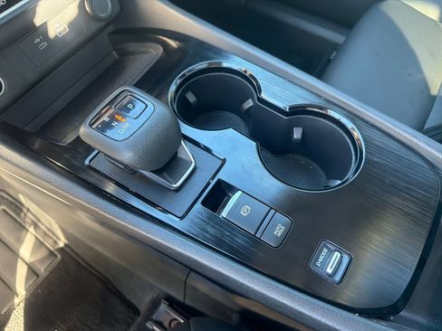 Used 2022 Nissan Rogue SV w/ SV Premium Package image 40