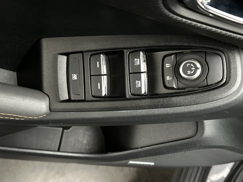 Used 2024 Subaru Crosstrek 2.5i Limited image 18