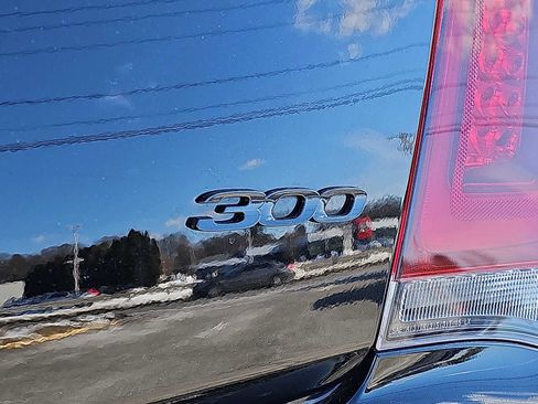 Used 2023 Chrysler 300 Touring L w/ Comfort Group image 31