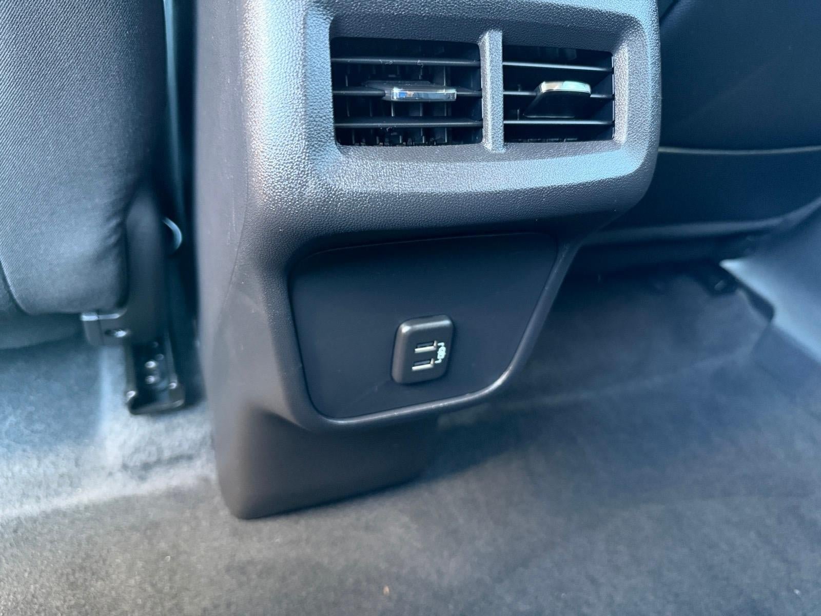 Used 2024 GMC Terrain SLE w/ Driver Convenience Package AWD/4WD image 7