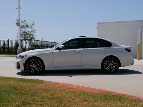 Used 2019 BMW 330i Sedan w/ M Sport Package RWD image 6