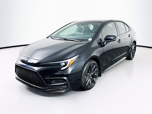 Used 2026 Toyota Corolla SE w/ SE Package FWD image 3