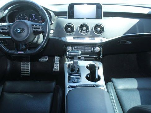 Used 2021 Kia Stinger GT image 13