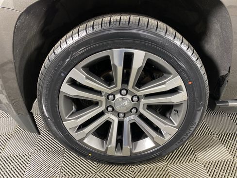 Used 2019 GMC Yukon Denali w/ Denali Ultimate Package image 13