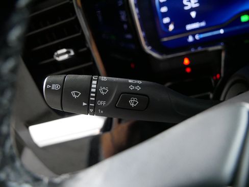 Certified 2024 Chevrolet Silverado 1500 RST image 32