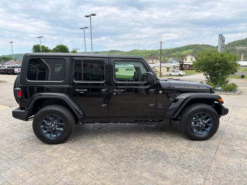 New 2026 Jeep Wrangler Unlimited Sport AWD/4WD image 9