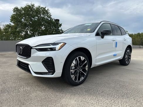 New 2026 Volvo XC60 B5 Plus w/ Climate Package image 3