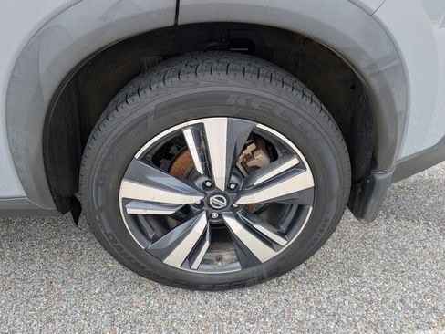 Used 2021 Nissan Rogue SL w/ Premium Package FWD image 29